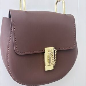 Elegant Brown Handbag with Gold Hardware